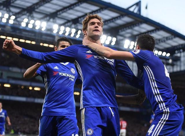 与传统冰球 与传统冰球