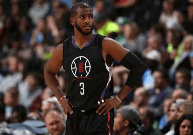 教练席上的 教练席上的